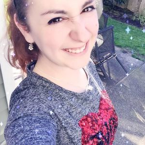 Meet your Posher, Elisa